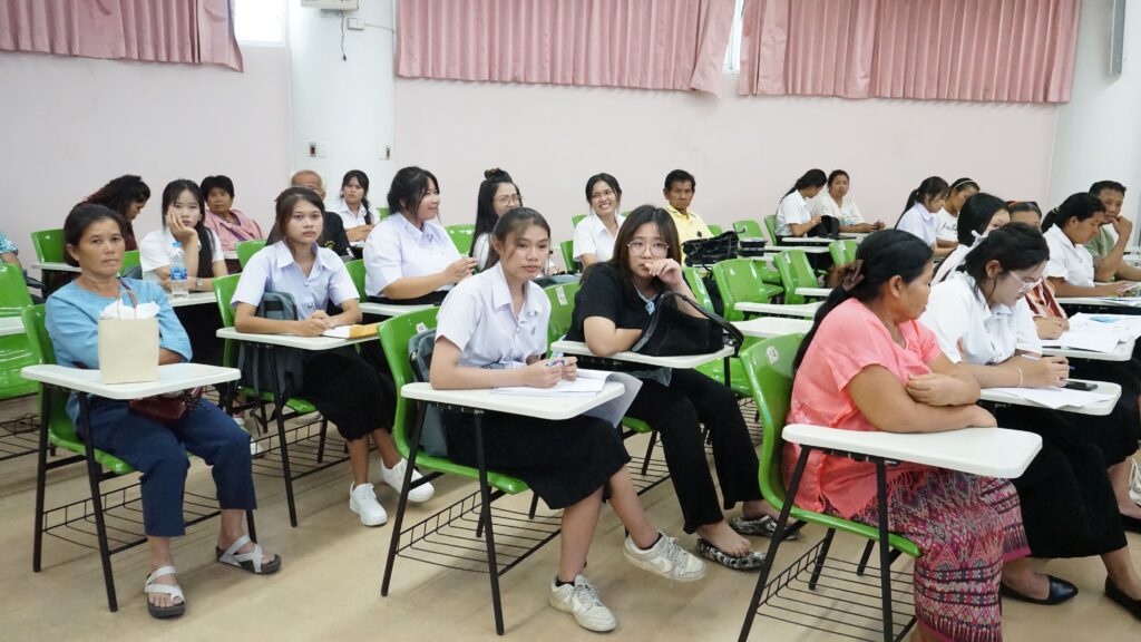 โครงการปฐมนิเทศนักเรียนหลักสูตรประกาศนียบัตรผู้ช่วยพยาบาล รุ่นที่ 17 และนักเรียนทุนกองทุนเพื่อความเสมอภาคทางการศึกษา (กสศ.) รุ่นที่ 3 ประจำปีการศึกษา 2569